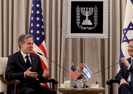 Blinken visita Israel e pede ‘medidas urgentes’ para frear tensões entre palestinos e israelenses