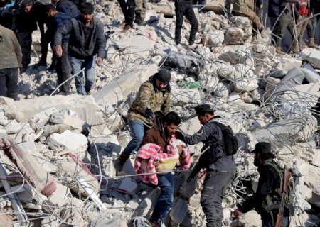 Número de mortos na Turquia e na Síria após terremoto passa de 11 mil