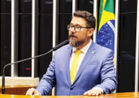 Marcos Pollon articula 'rebelião' dentro do PL