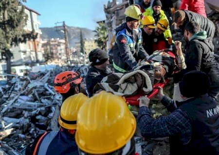 Mortos após terremoto na Turquia e na Síria passam de 11.700