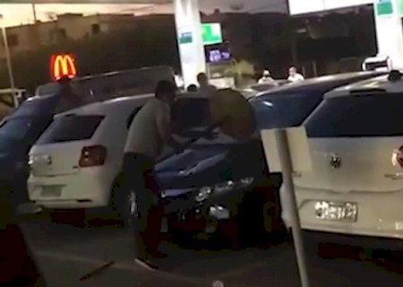 Policial que destruiu carro é condenado a pagar R$ 30 mil em indenização