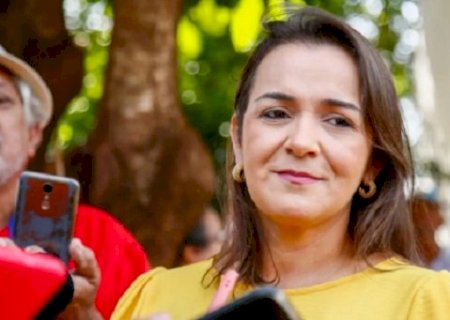 Justiça suspende aumento salarial da prefeita de R$ 21 mil para R$ 35 mil