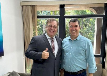 Riedel atende proposição de Neno Razuk e escolas de MS terão 'botão do pânico'