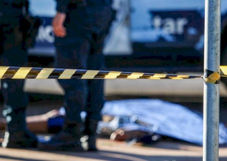 Homem é morto a tiros em plena avenida