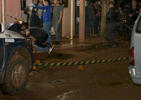 Sentado em açougue, homem é baleado e morre em MS