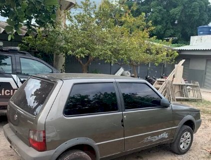 Mulher descobre suposta traição e é presa após bater e sequestrar amante do marido