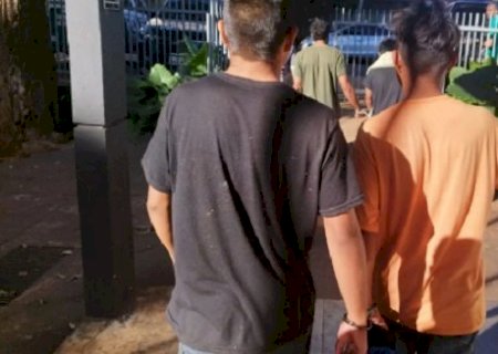 Adolescentes acusados de matar padrasto ao vê-lo bater em mãe são transferidos para Unei