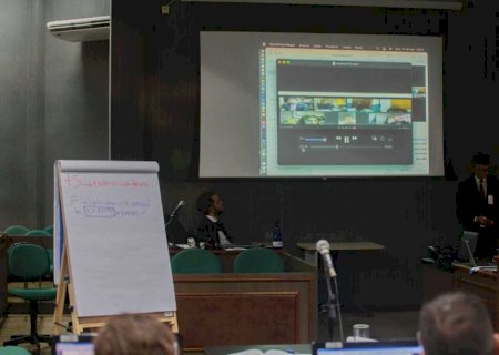 Réu é condenado a mais de 30 anos de prisão por matar jovem com 20 tiros