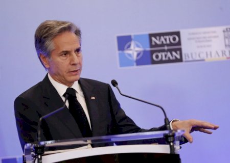 Durante visita à Finlândia, Blinken diz que guerra enfraqueceu Putin