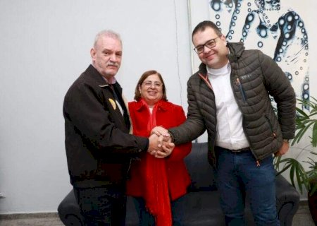 Em visita a MS, ministra Cida garante construção da Casa da Mulher