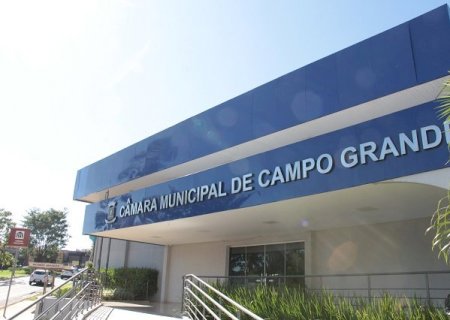 Vereadores brigam, mas negam que um tenha 'puxado' arma para o outro em reunião