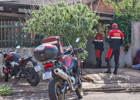 Morador de 55 anos é encontrado morto envolto em sangue em casa