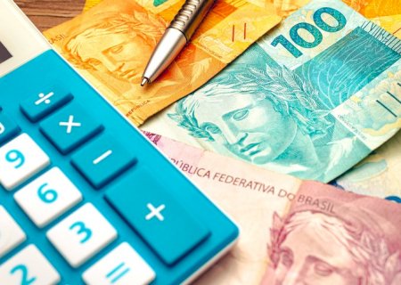 Empregada que recebia salário mensal inferior ao mínimo tem direito a diferenças