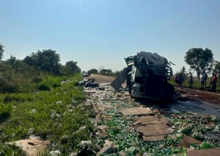 Motorista morto em acidente entre carretas em Nova Alvorada do Sul era do Paraná e tinha 49 anos