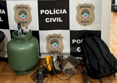 Polícia Civil de Caarapó prende jovem e idoso e recupera produtos furtados