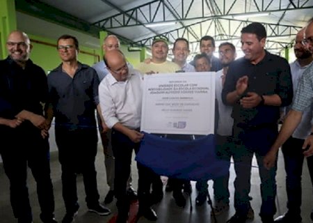 Prefeito André Nezzi e vice Gordo da Tigre acompanham governador em exercício de MS, Barbosinha, em inauguração e lançamento de obras em Caarapó