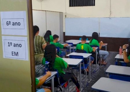 Deputado Zé Teixeira solicita ar condicionado para alunos de Deodápolis