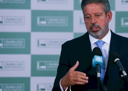 Lira critica Padilha; ministro reage com vídeo de Lula