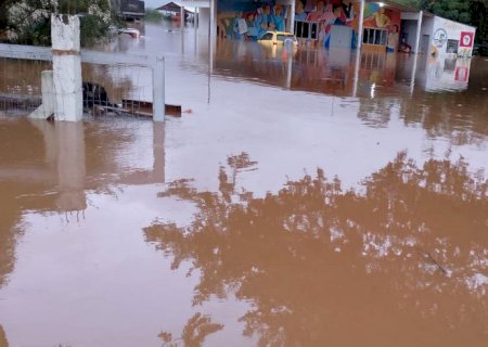 Defesa Civil do RS confirma 107 mortes devido às chuvas no estado