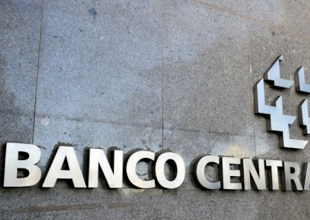 BC vê alta de expectativas de inflação e não indica corte de juros