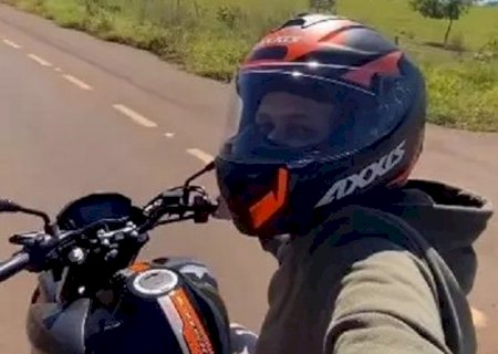 Jovem morre após bater moto contra muro de casa em Jaraguari