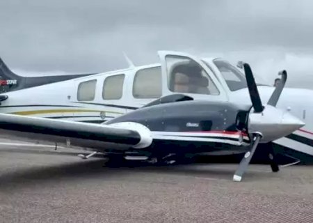 Avião da dupla Jads e Jadson faz pouso de “barriga” em MS