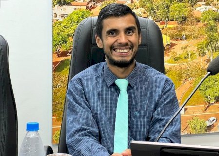Vereador Negão é atendido com inclusão de tênis no Kit de uniformes