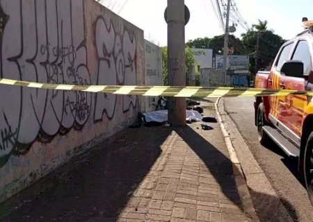 Motociclista bate contra poste e morre em Campo Grande