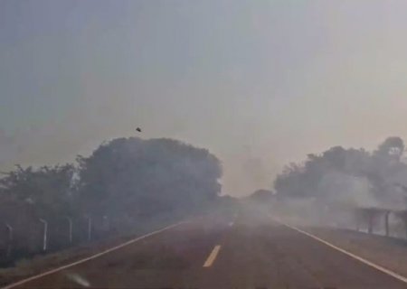 Antes de chegar em Corumbá, fumaça já assusta quem passa pela BR-262
