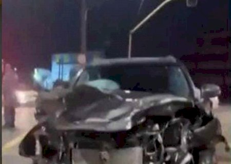 Mãe de Marília Mendonça sofre grave acidente de carro em São Paulo
