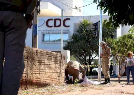 Paciente tem parada cardíaca e morre em frente de clínica onde iria fazer exame em Campo Grande