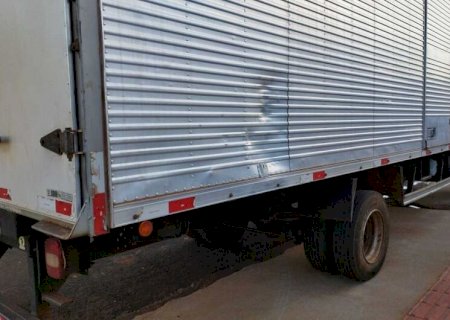 Adolescente de 16 anos morre após colidir moto contra caminhão em Dourados