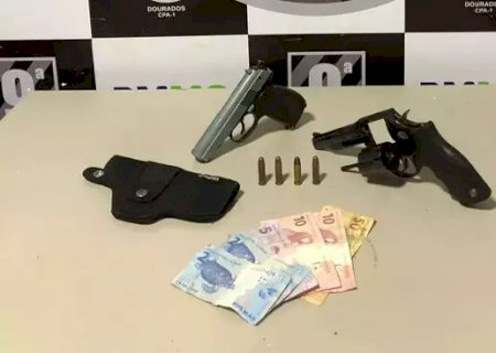 Suspeito de tráfico aponta duas armas para PM e acaba morto em boca de fumo em Dourados