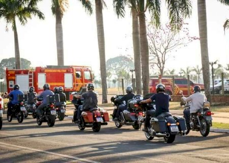 Bombeiros se despedem de voluntário que morreu em acidente de moto em Campo Grande