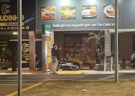 Locutor de rádio é encontrado morto ao lado de moto em Água Clara