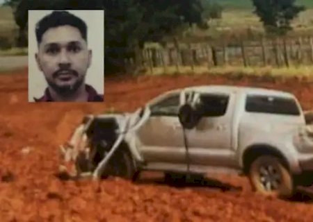 Motorista morre em capotagem de caminhonete minutos depois de trocar pneu em Anastácio