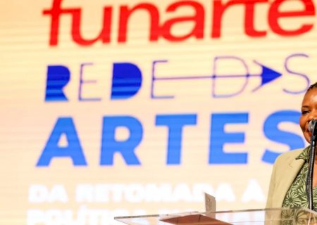 Ministra defende criação de marcos da cultura para evitar retrocessos