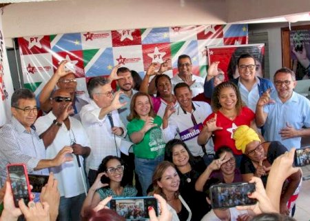 Sem presen&ccedil;a de Camila e Zeca, PT lan&ccedil;a 30 candidatos &agrave; C&acirc;mara Municipal