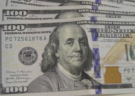 Mercado espera que dólar caia para R$ 5,20 até o fim do ano