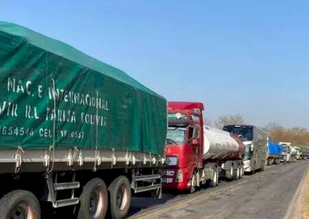 Em protesto por escassez de diesel, bolivianos fecham fronteira com MS