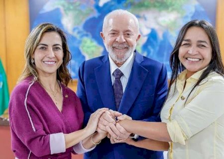 Eleita na onda bolsonarista, Soraya posa de m&atilde;os dadas com Lula em nova campanha