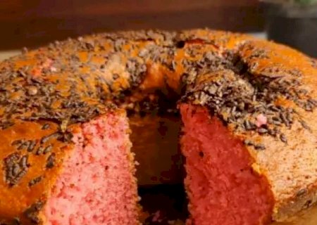 Misture farinha de trigo com gelatina e faça um bolo delicioso