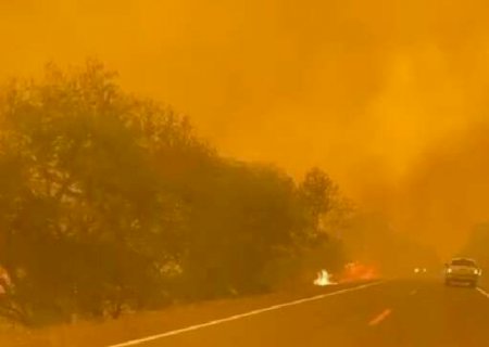 Impressionante: queimadas mudam a cor do c&eacute;u de Miranda e BR-262 &eacute; interditada