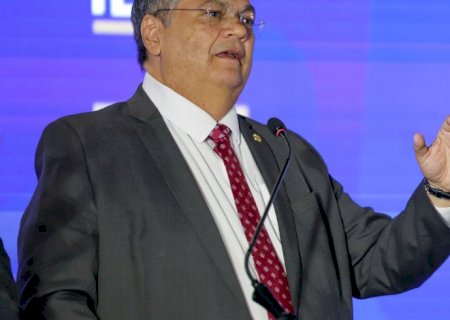 Dino vota no STF por suspensão da rede X e alega soberania nacional