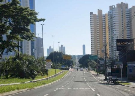 S&aacute;bado ser&aacute; de sol, mas com chance de pancadas de chuva a qualquer hora dia