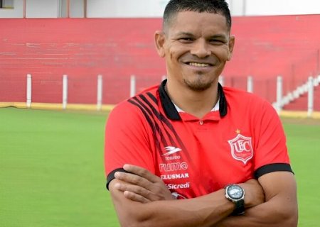 De olho no tri, Costa Rica anuncia novo comandante para pr&oacute;xima temporada