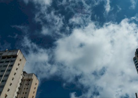 Leve o guarda-chuva: Segunda-feira será de calor e pancadas de chuvas isoladas no Estado