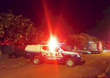 Corpo de Bombeiros controla incêndio em residência no Capitão Vigário