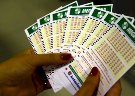 Em MS, Mega-Sena acumulada premia 56 apostadores com a quadra