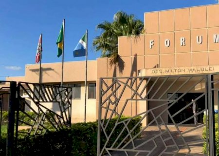 Vai a julgamento nesta segunda-feira em Caarapó homem que tentou matar a facadas outro por ciúmes